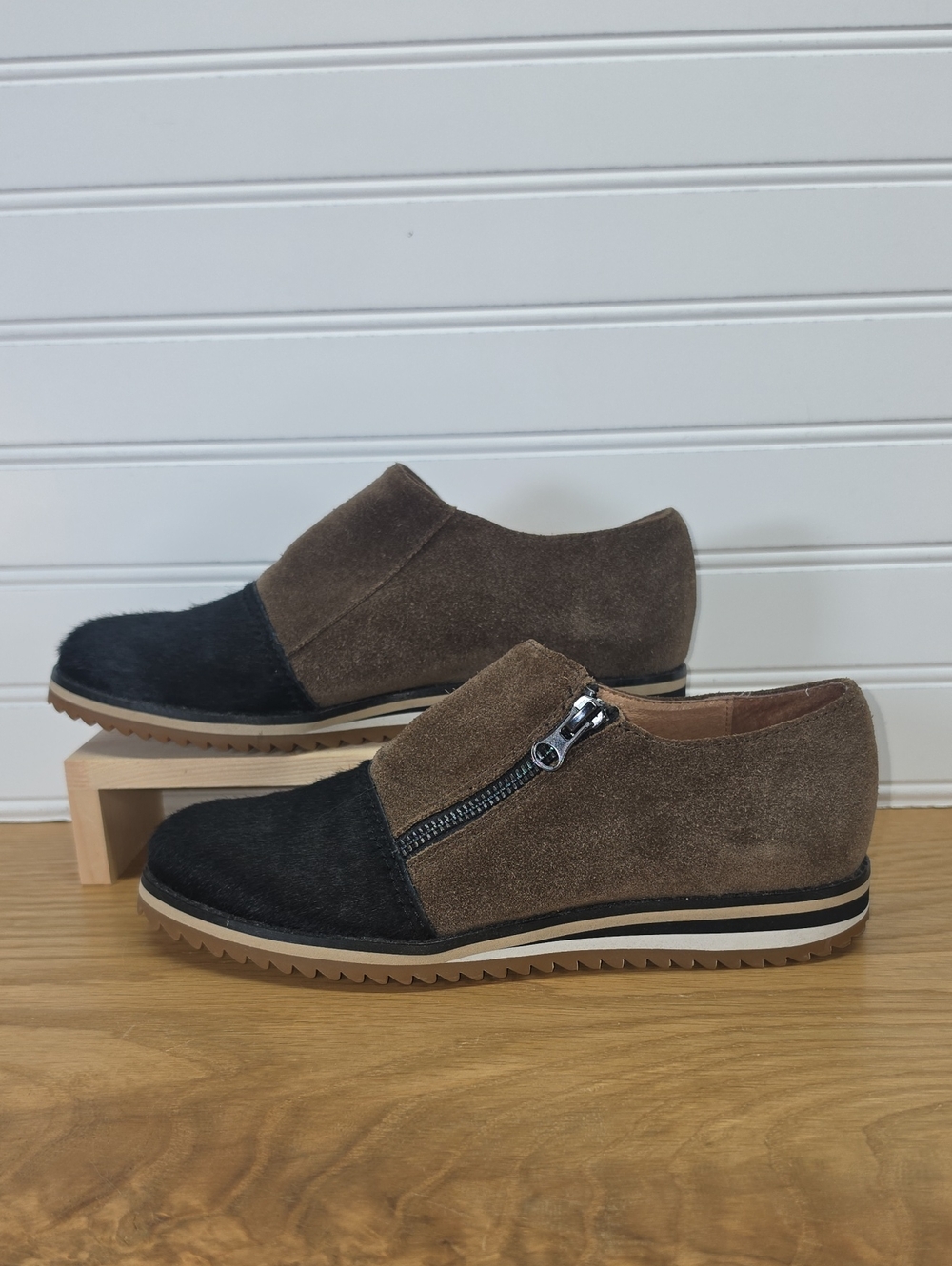 All Black Loafers Two-Tone Suede Zip Casual Shoes - Black & Brown Size 36 /5.5-6
